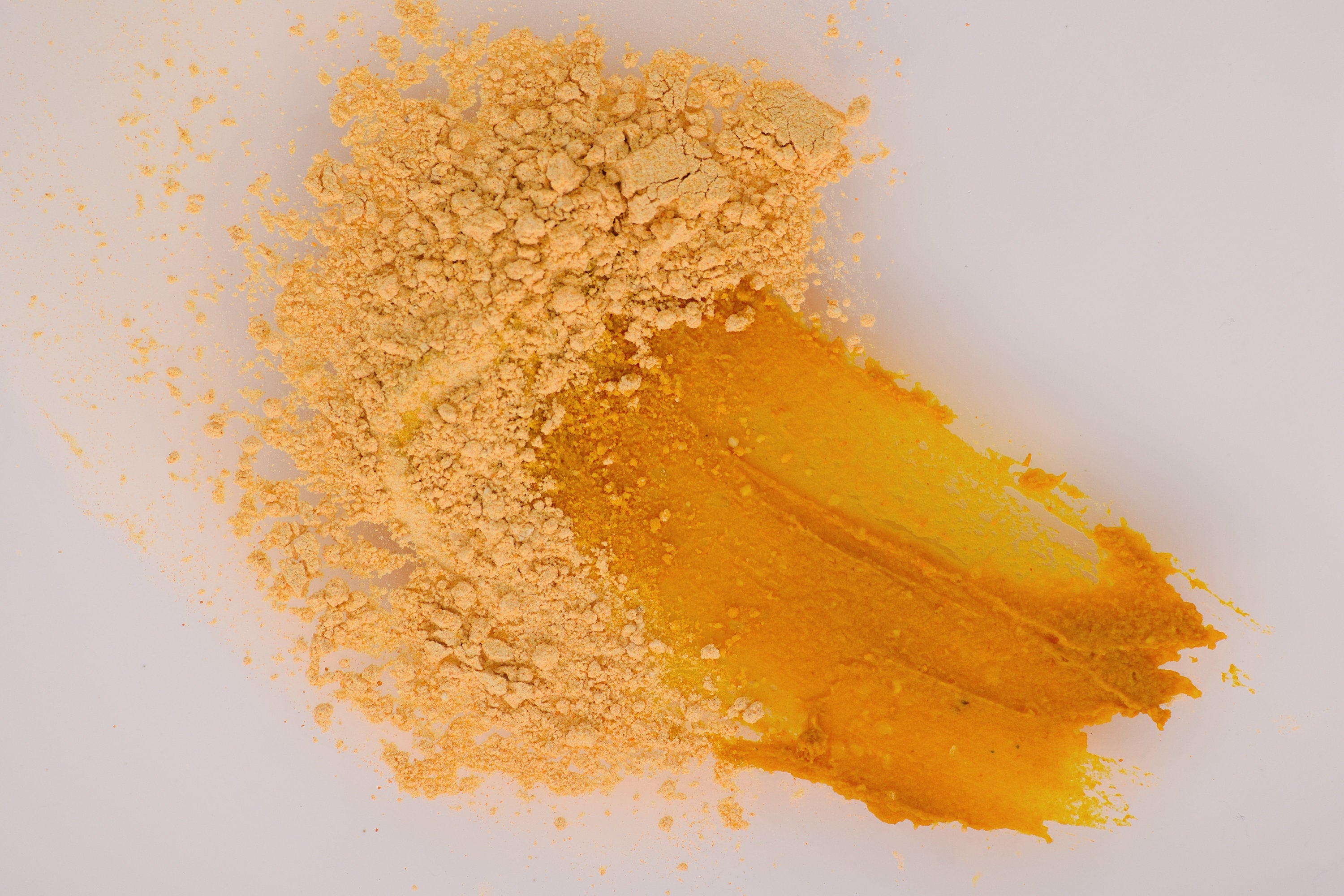 The Yellow Clay Mask - Brightening, Detoxifying